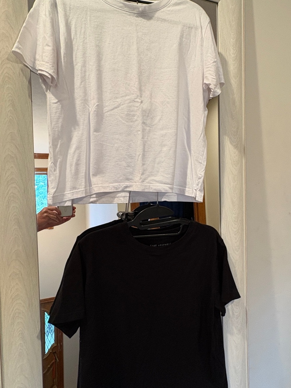 Women’s Classic Crew Neck T-Shirts - White & Black
